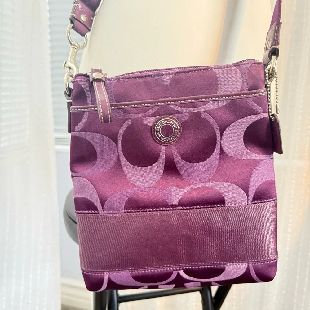 NWOT Coach Purple Signature Crossbody Bag - Picture 4 of 6